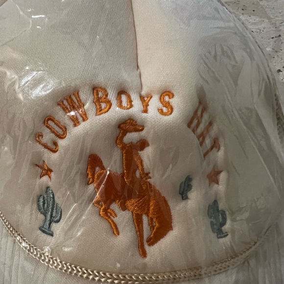 “Cowboys Hat” New Butter Colored Trucker Hat - Picture 4 of 5